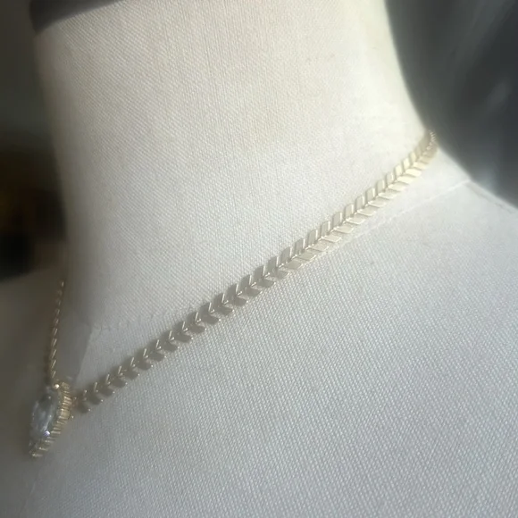 Loren Hope Hayden Choker - Picture 4 of 6